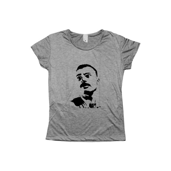 Camiseta Carlos Marighella – estampa revolução e resistência em stencil preto.