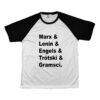 Camiseta com estampa escrita “Marx & Lenin & Engels & Trótski & Gramsci.” em preto