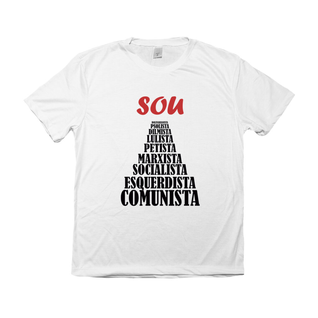 Camiseta Sou Comunista com estampa de luta em pirâmide política.