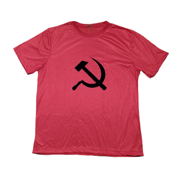 Camiseta símbolo do comunismo com estampa foice e martelo.