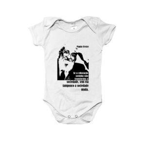 ody e Camiseta Infantil Paulo Freire – estampa educativa com frase sobre transformação social.