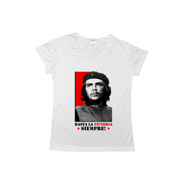 Camiseta de poliéster Che Guevara com frase Hasta la Victoria Siempre em vermelho e preto.