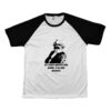 Camiseta com estampa de Karl Marx e a frase Se a classe operária tudo produz, a ela tudo pertence.