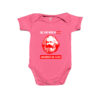 Body infantil Consciência de Classe – estampa com retrato de Karl Marx e frase crítica “All You Need is Consciência de Classe”.