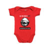 Body infantil Consciência de Classe – estampa com retrato de Karl Marx e frase crítica “All You Need is Consciência de Classe”.