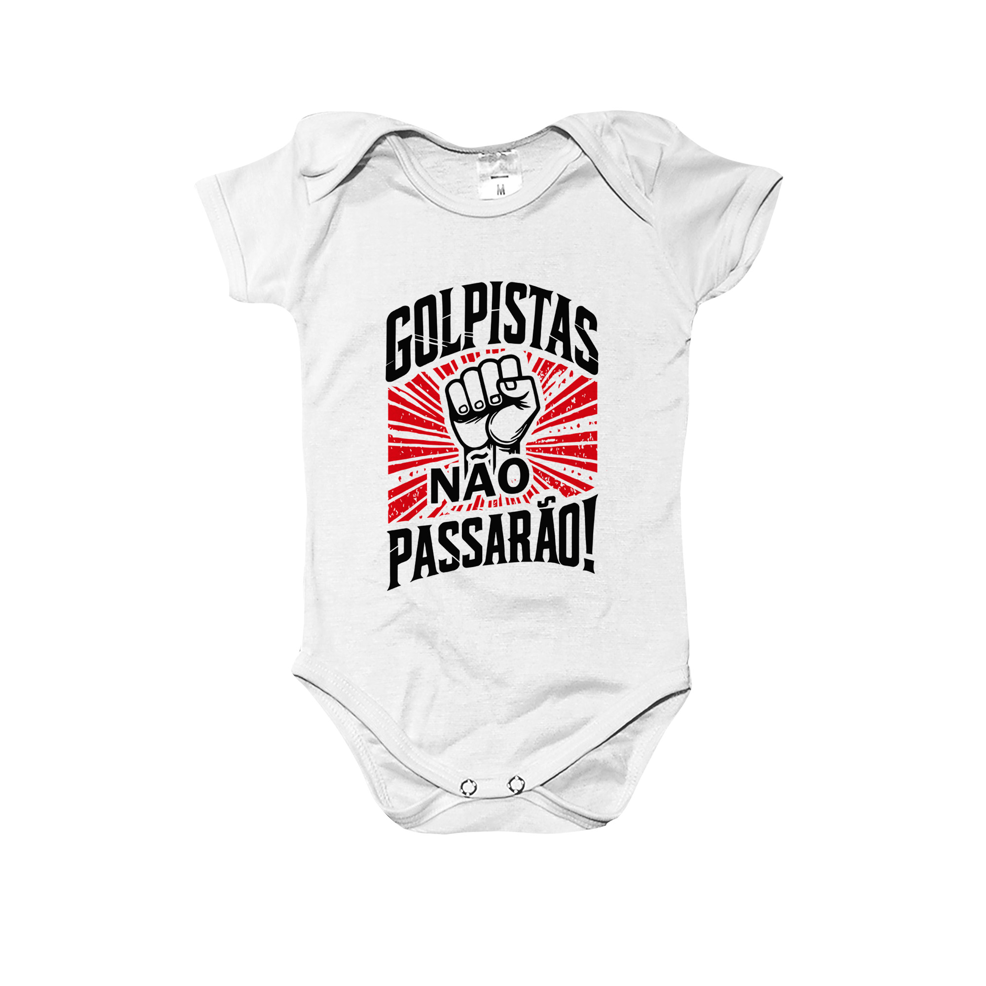 body infantil Golpistas Não Passarão com punho erguido e fundo vermelho em estilo de protesto.