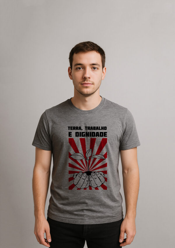 Camiseta Terra Trabalho e Dignidade Reforma Agrária Esquerda