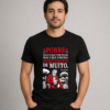 Camiseta Pepe Mujica Pobre Não é o Que Tem Pouco Algodão